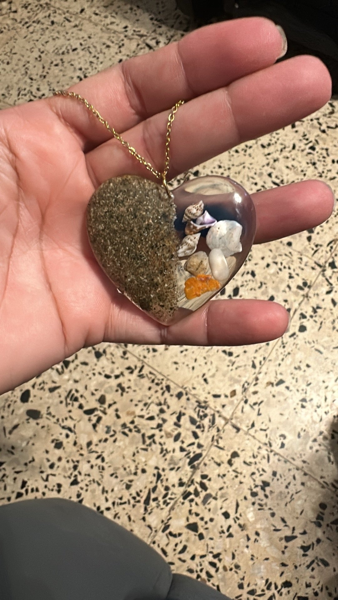 Pendant Corazón Encapsulado de desechos de mar