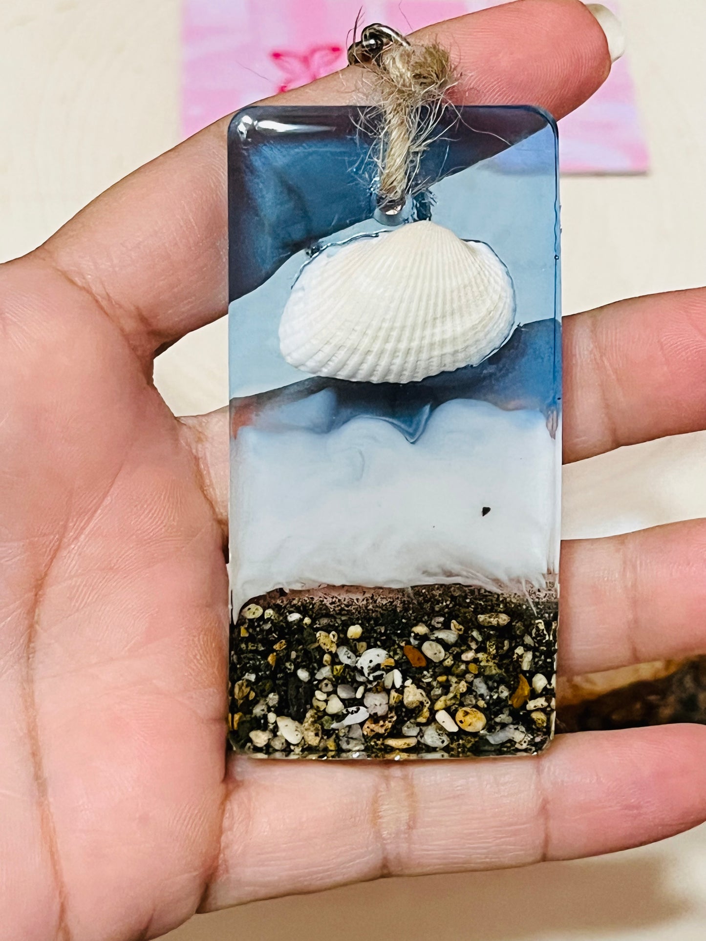 Llavero artesanal encapsulado de arena de playa