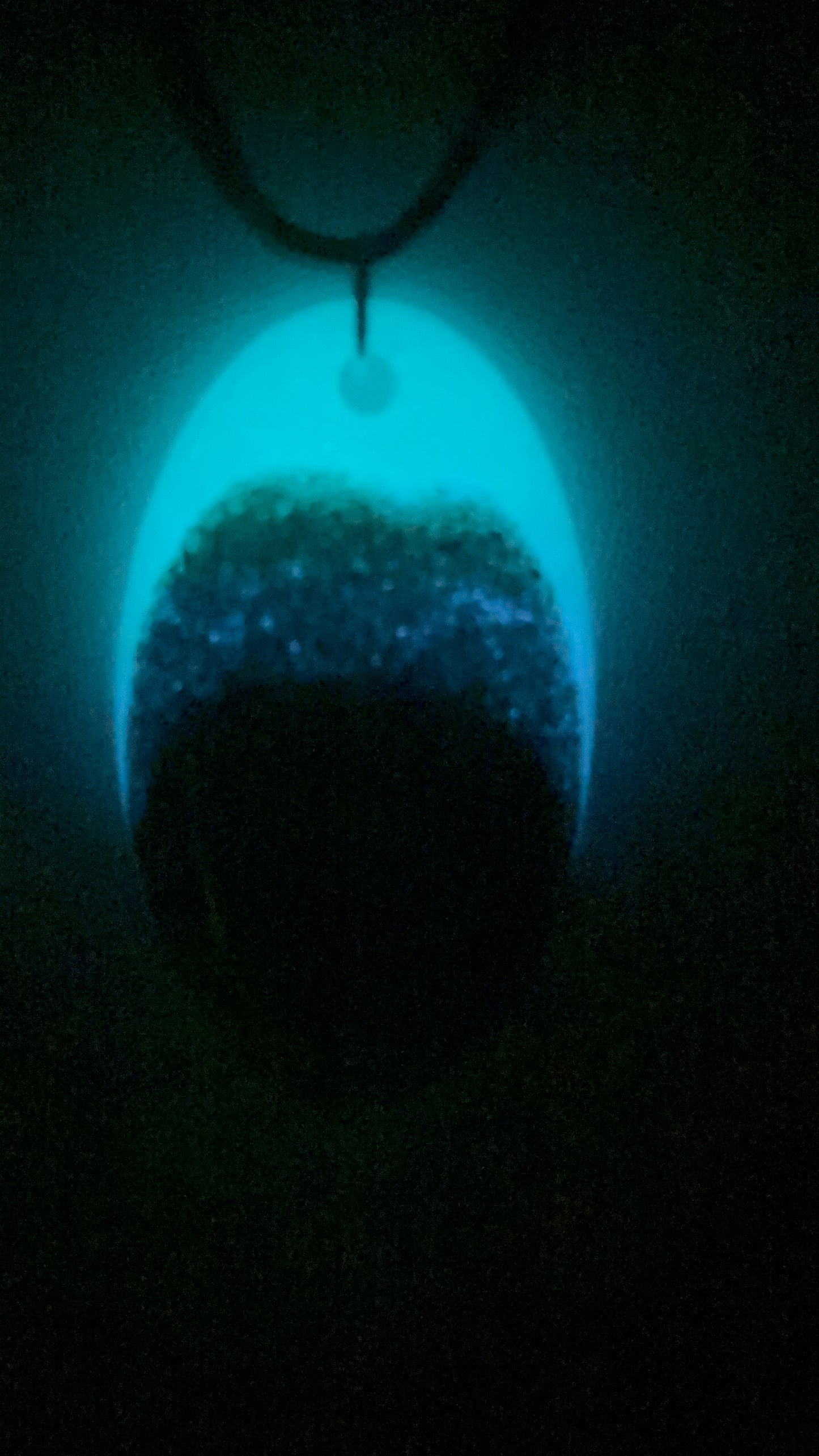 Collar arena de Aguadilla Glow in the dark pintado a mano