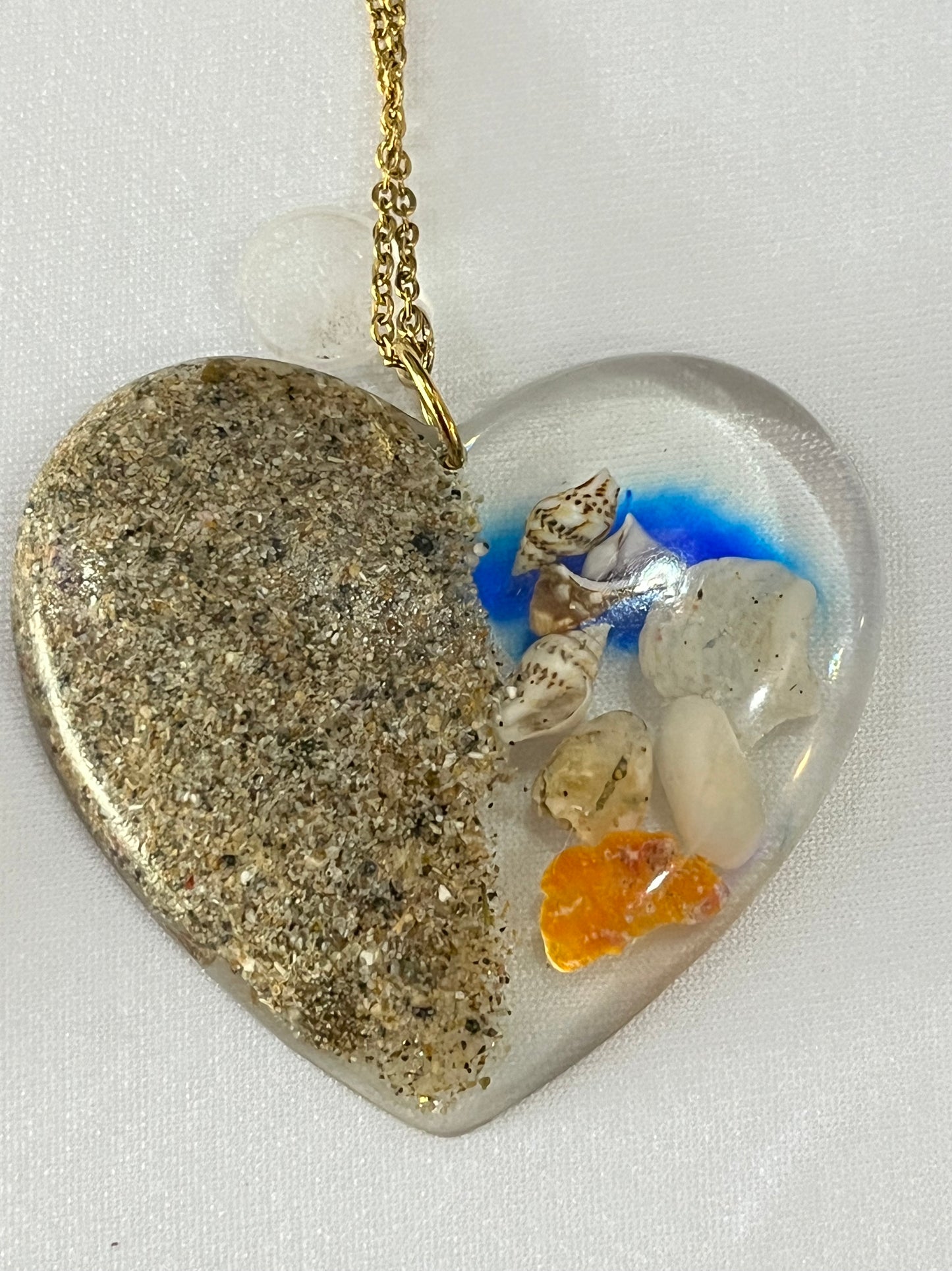 Pendant Corazón Encapsulado de desechos de mar