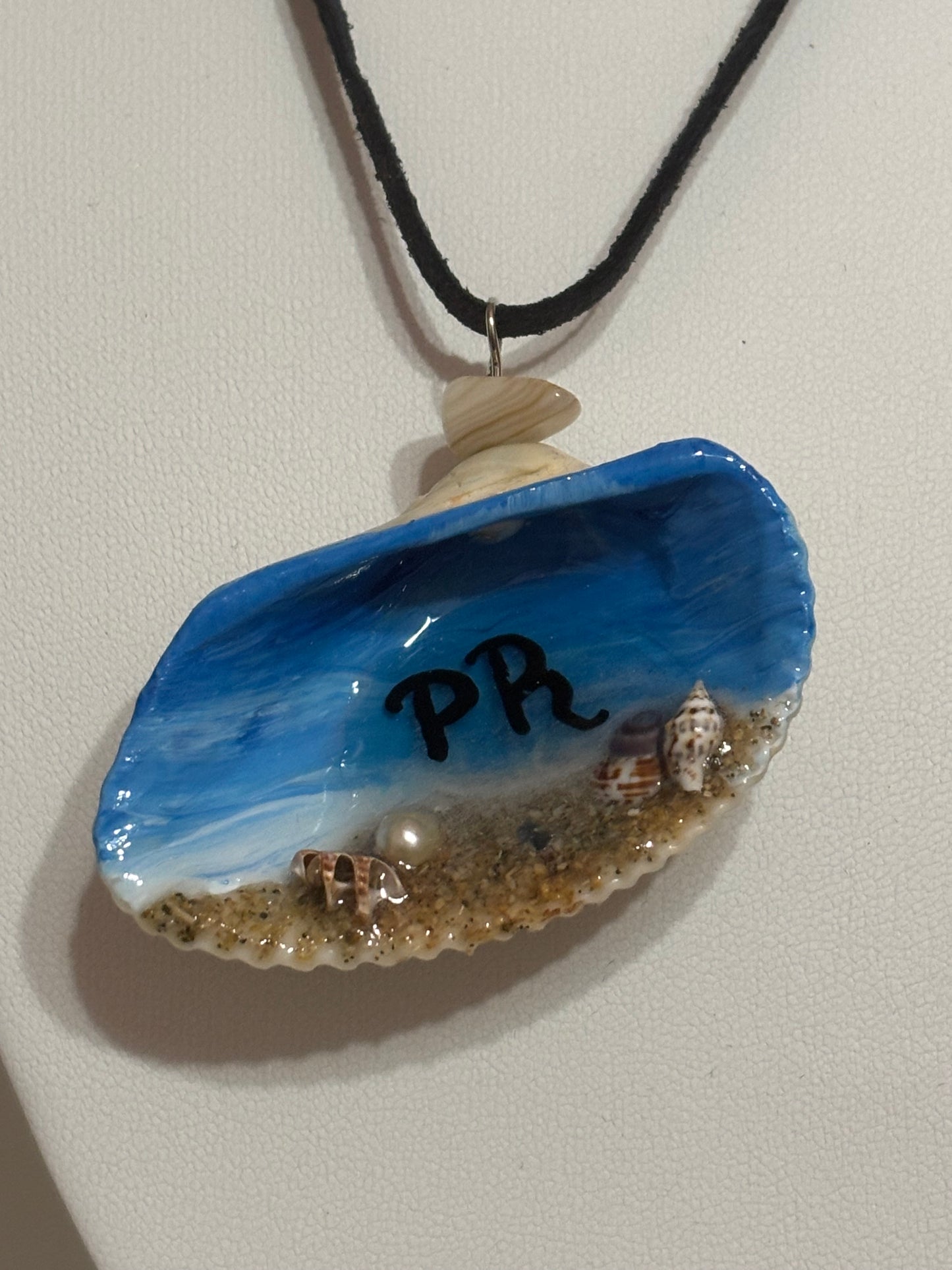 Caracol de playa Cabo Rojo pintado a mano Glow in the dark
