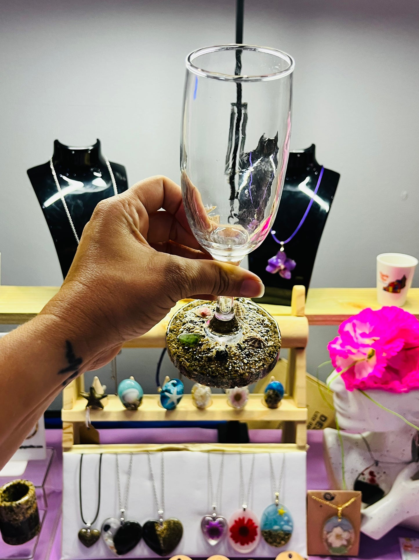 Copa decorada con arena de playa Isabela