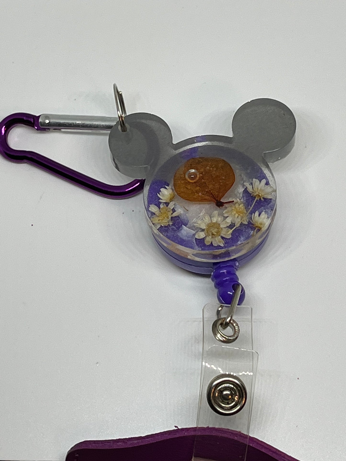 Retractable ID lanyard