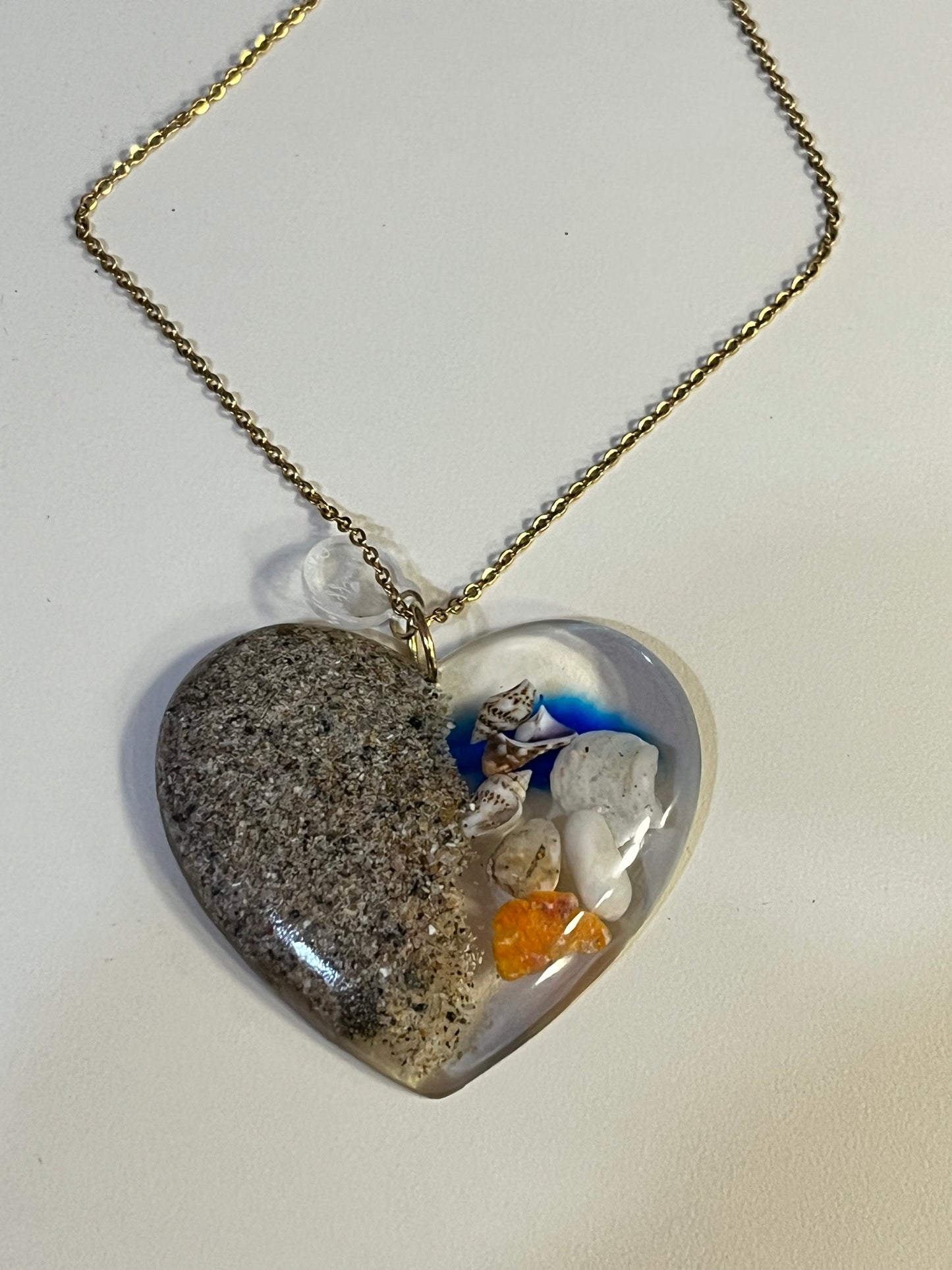 Pendant Corazón Encapsulado de desechos de mar