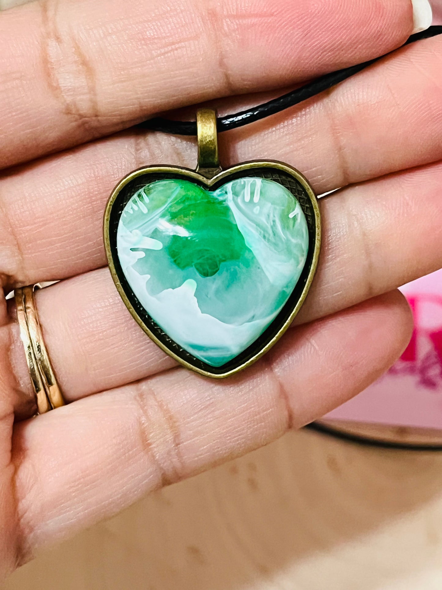 Hermoso Corazón verde