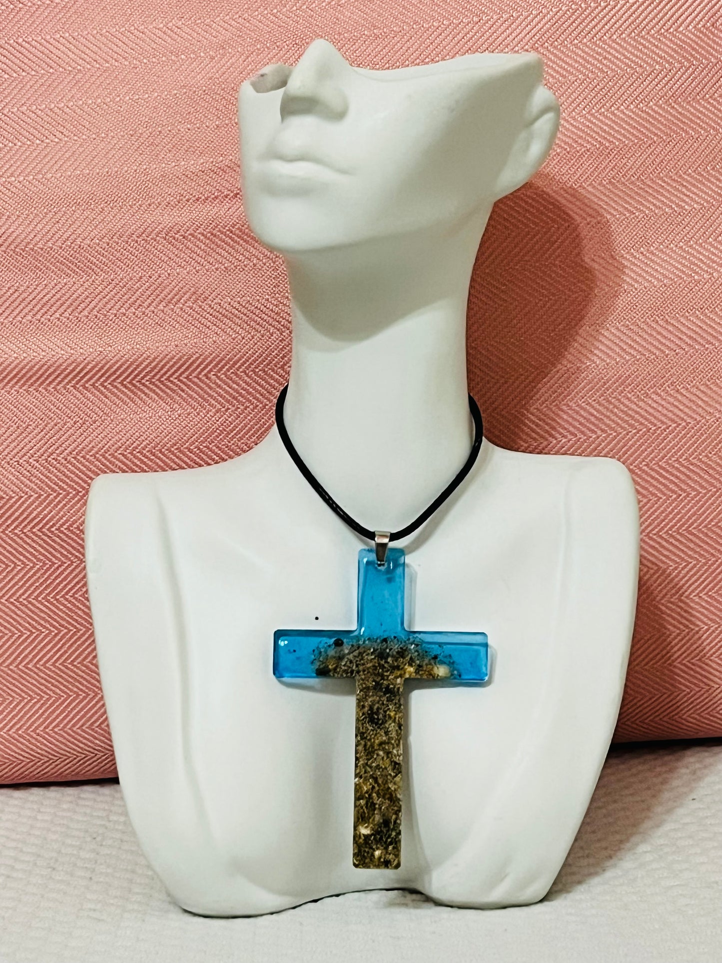 Colgante artesanal cruz
