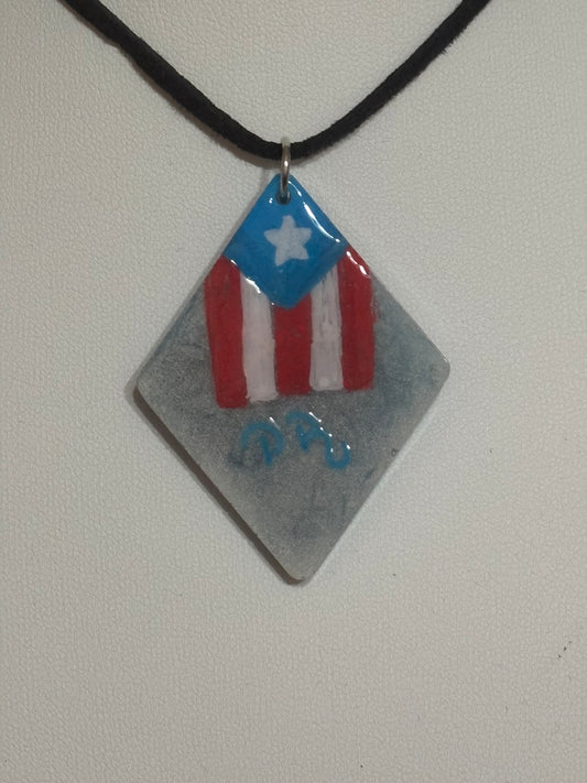 Collar Glow in the dark bandera pintado a mano